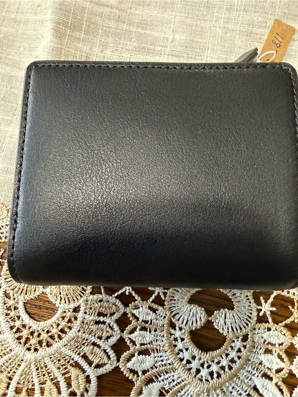 Marc Jacobs Black Leather Compact Zip Wallet with Gold Plaque - Picture 2 of 4
